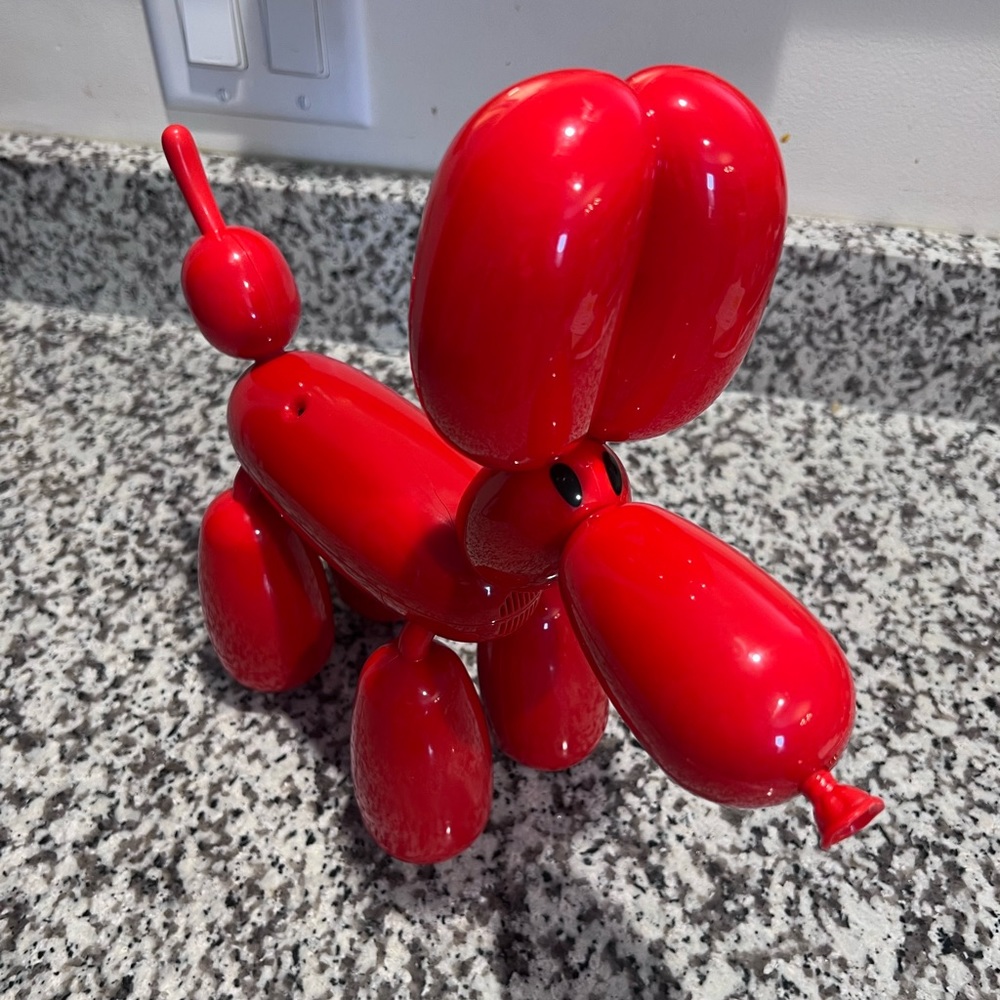 Balloon animal dog